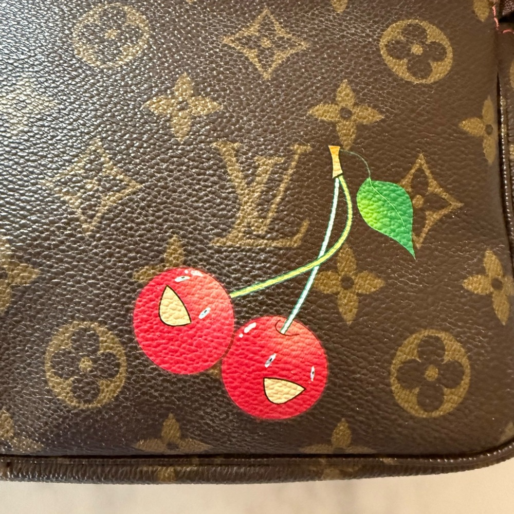 LV Monogram Cerises Pochette Accessoires - Picture 8 of 10